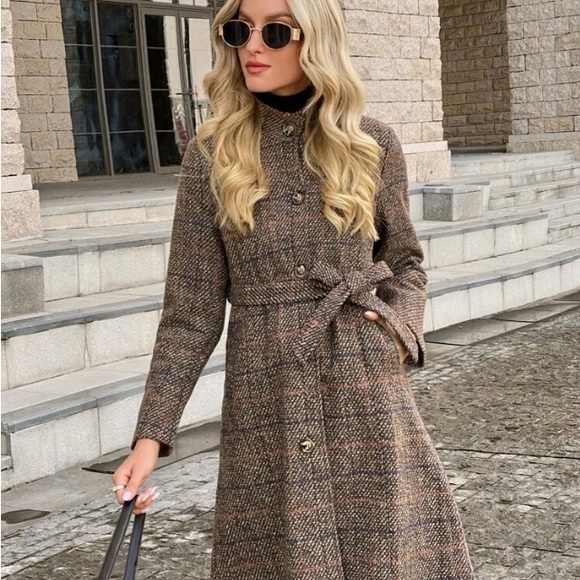 Jackets & Blazers - NWOT Tweed Brown Plaid Knee Length Jacket Button Front w Belt Large